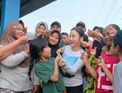 Naik Pancung hingga Santap Rajungan, Momen Hangat Li Claudia Bersama Warga Kampung Bagan Piayu